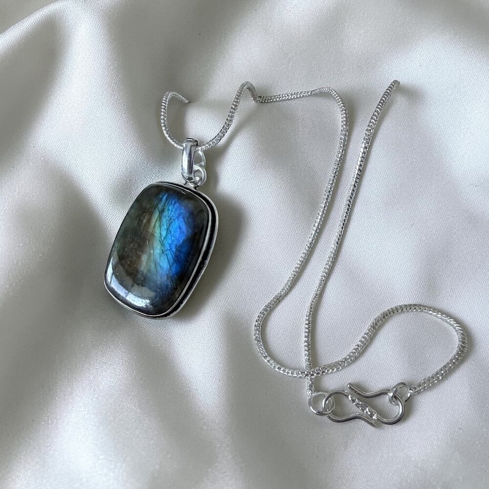 Fiery Labradorite 925 Silver Overlay Pendant Necklace Blue Flash
